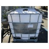 TOTE TANK APPROXIMATELY 1,000 GAL, WAY FORKLIFT EN