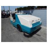 TENNANT 810 GAS POWERED RIDER SWEEPER UNKNOWN HOUR