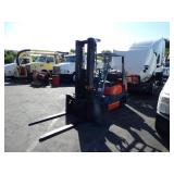 TOYOTA FORKLIFT 4300 lb cap 3 STAGE, LP GAS, MODEL