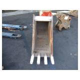 18" BUCKET ATTACHMENT