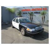 2004 FORD  CROWN VICTORIA