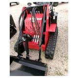 Ride On Gas Skidsteer Loader   (KEY)