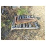 SKID STEER PALLET FORKS