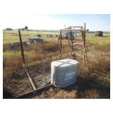 PANEL STANDS, CONCRETE SCREDE