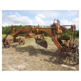 CATERPILLAR STEEL WHEEL PULL BEHIND GRADER