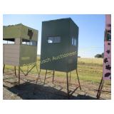 Dark Green Deer Blind