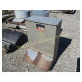 Brower 2 Hole Pig Feeder