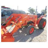Kubota 3200 Diesel Tractor LA524 Loader KEY