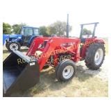 Massey Ferguson Tractor w/Loader    KEY