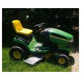 John Deere La120 Riding Mower