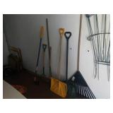 Yard Tools & Broom, Gas Can 8 Pieces