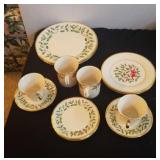 12 pieces Lenox Holiday dinnerware