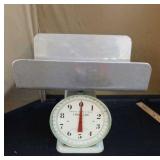 Vintage 10 pound capacity scale