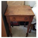 Antique Oak 1 Drawer Table