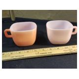 2 Glasbake square cups