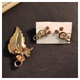 Vintage rhinestone costume jewelry,  4 pieces