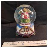 Large Jim Shore (?) Snow Globe