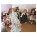 5 collector dolls