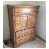 Oak Recollections chest of drawers