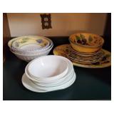 Kitchen serving pieces : Corelle & more