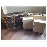 Decorative suitcases & boxes