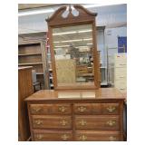 Vintage Ethan Allen Maple Dresser w/mirror, 6 dr.