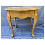 Queen Anne Style Oak End Table