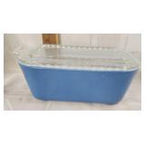 Vtg. Pyrex refrigerator dish blue & lid