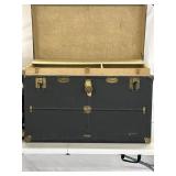 Vtg trunk 23' tall and 36ï¿½ long