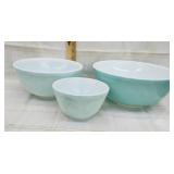 3 Vtg. Turquoise Pyrex mixing bowls