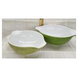 Vtg. Pyrex Cinderella Verde green mixing bowl/ /