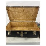Vtg styled chest