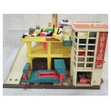 Fisher price little people action Garage