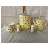 Brinnï¿½s 'Daisy' tableware set