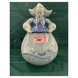 'Katrina Dutch girl' by redwing pottery