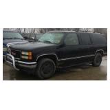 2000 GMC SUBURBAN 4 DOOR BLACK