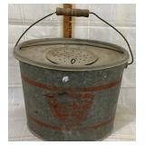 Fall City Oval Minnow Bucket