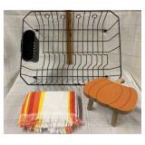 Vintage Rubbermade Black Metal Dish Drainer &towel