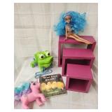 3 square block shelves , Frog pull toy, Unicorn