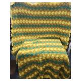 Vtg Handmade crochet throw 40in by 70in