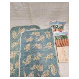 2 Shabby chic Placemats,  Garland