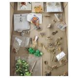 Vtg. Pins