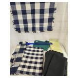 14 Cloth napkins ,Back scratcher