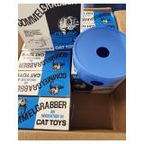 11 GOMMELGRABBER CAT TOY