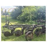 JOHN DEERE 4 bottom plow