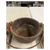 Cast iron lead melting pot