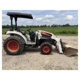 Bobcat CT 440 Tractor with loader