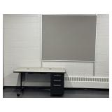 RM 308- pin board and rolling desk