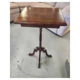 Vtg. Wood Tripod accent Table