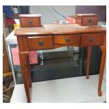 Ladies desk